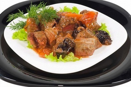 Баранина по-мароккански с медом и черносливом.