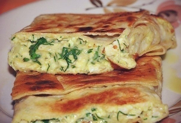 Рецепт: Пирог из лаваша с сыром и зеленью