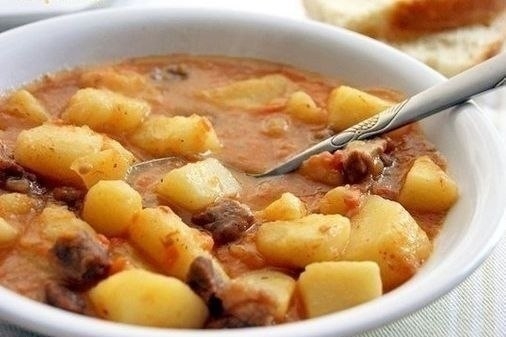 Рецепт: Картошечка, тушенная с мясом (как в д/садике). Рецепт: Картошечка, тушенная с мясом (как в д/садике).