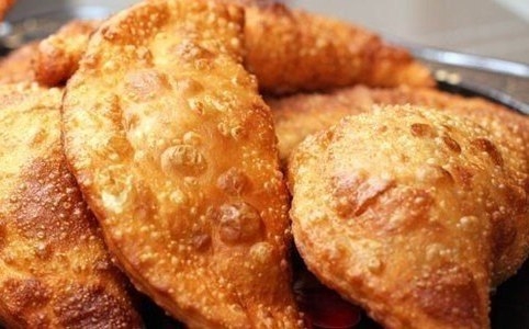 Рецепт: ЧЕБУРЕКИ ПОЛУЧАЮТСЯ ОЧЕНЬ ВКУСНЫМИ. ТЕСТО МЯГКОЕ И ХРУСТЯЩЕЕ, А НАЧИНКА СОЧНАЯ. Рецепт: ЧЕБУРЕКИ ПОЛУЧАЮТСЯ ОЧЕНЬ ВКУСНЫМИ. ТЕСТО МЯГКОЕ И ХРУСТЯЩЕЕ, А НАЧИНКА СОЧНАЯ.