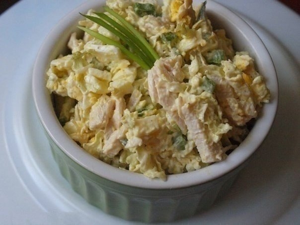 Рецепт: Салат из пекинской капусты с курицей Рецепт: Салат из пекинской капусты с курицей