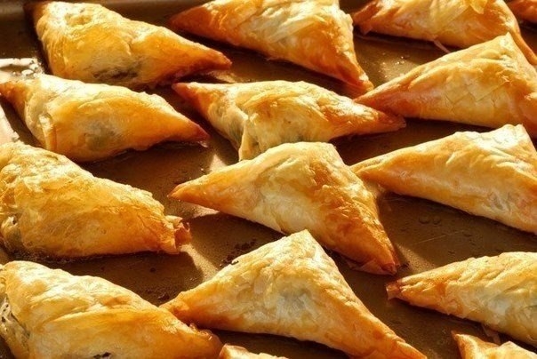 Рецепт:Пирожки с начинкой из плавленных сырков Рецепт:Пирожки с начинкой из плавленных сырков