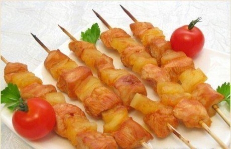 Шашлыки « Домашние» с куриным филе и помидорами. Шашлыки « Домашние» с куриным филе и помидорами.