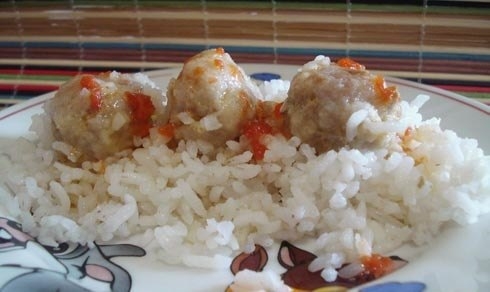 Фрикадельки из куриного фарша с рисом Фрикадельки из куриного фарша с рисом