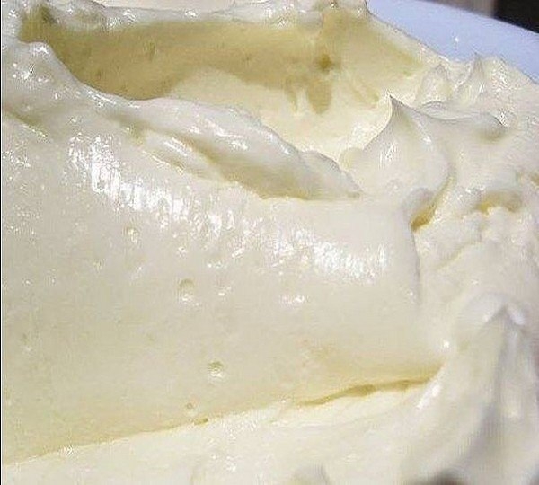 Крем делается так просто и быстро, а получается такой вкусный! Сливочный крем за 5 минут - настоящая Крем делается так просто и быстро, а получается такой вкусный! Сливочный крем за 5 минут - настоящая
