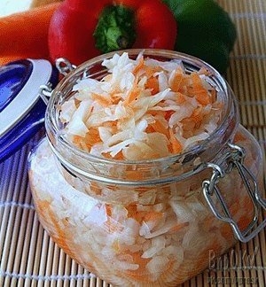 Квасим капусту. Квасим капусту.