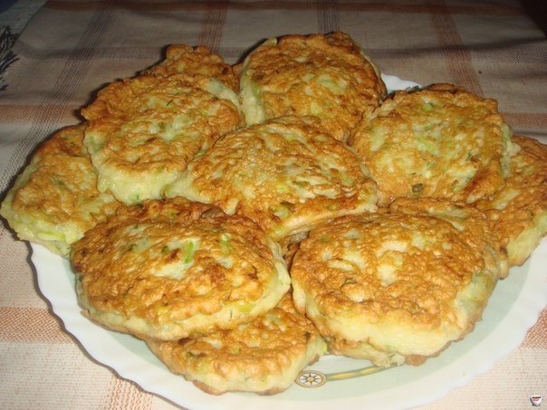Кабачковые котлеты (оладьи). Кабачковые котлеты (оладьи).