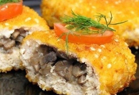 Котлеты из индейки с грибной начинкой Котлеты из индейки с грибной начинкой