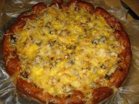 Простейший и довольно бюджетный, но очень вкусный рыбный пирог! Простейший и довольно бюджетный, но очень вкусный рыбный пирог!