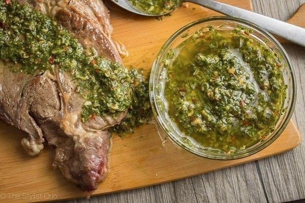 Соус чимичурри (Chimichurri Sauce) Соус чимичурри (Chimichurri Sauce)
