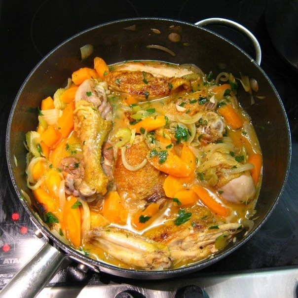 ФРИКАССЕ ИЗ КУРИЦЫ ФРИКАССЕ ИЗ КУРИЦЫ