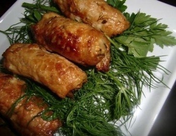 Рулеты мясные с сыром и шпинатом Рулеты мясные с сыром и шпинатом