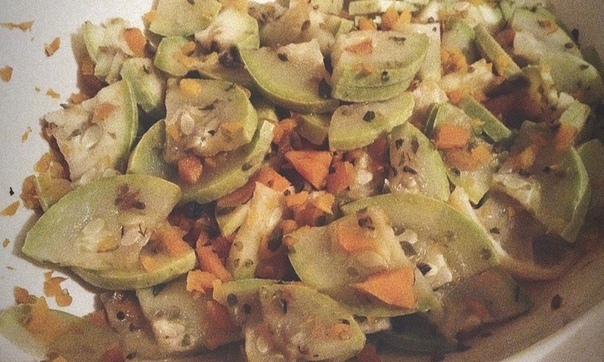 Кабачки, тушенные в пароварке Кабачки, тушенные в пароварке