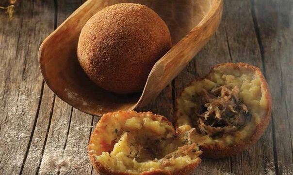 Картофельный колобок с копченым гусем Картофельный колобок с копченым гусем