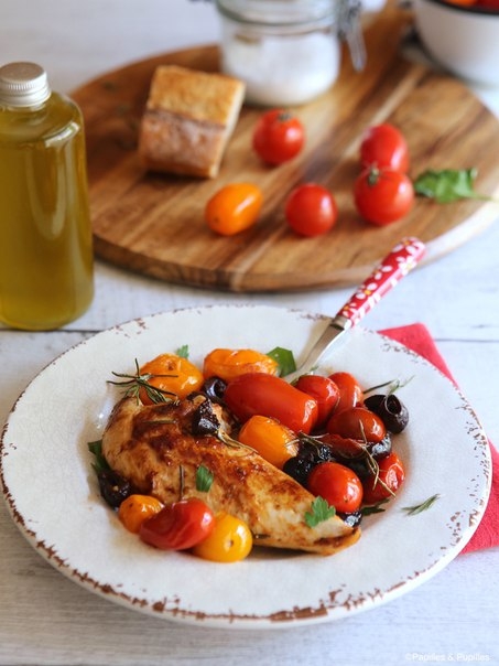Курица с помидорами и оливками Курица с помидорами и оливками