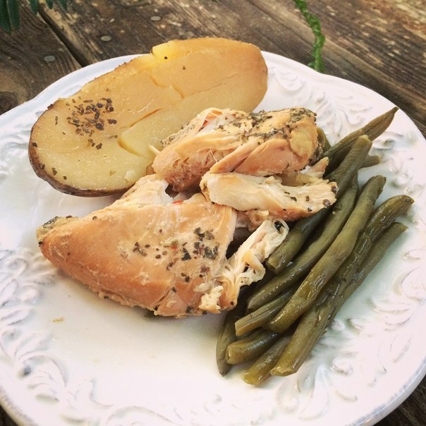 Куриная грудка, тушенная в мультиварке Куриная грудка, тушенная в мультиварке