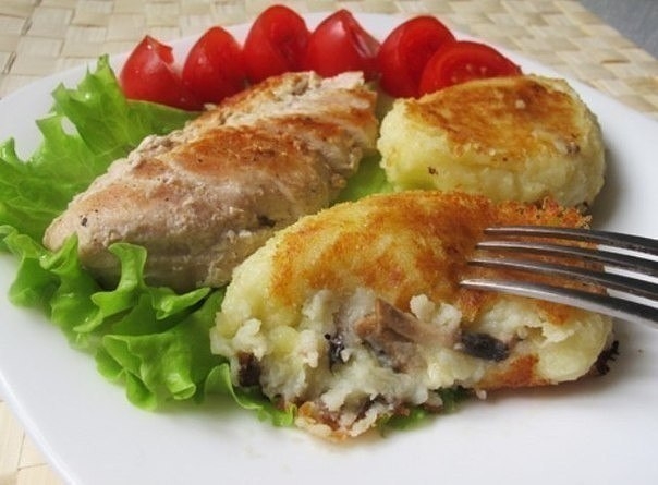 КАРТОФЕЛЬНЫЕ ЗРАЗЫ С ГРИБАМИ