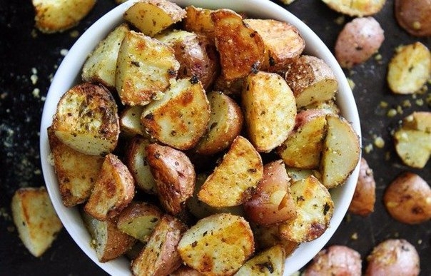 Картофель с соусом песто и сыром Картофель с соусом песто и сыром
