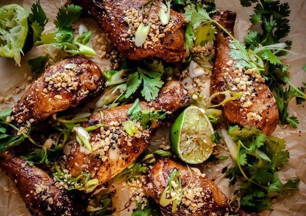 Пряная курица с имбирем и арахисом Пряная курица с имбирем и арахисом