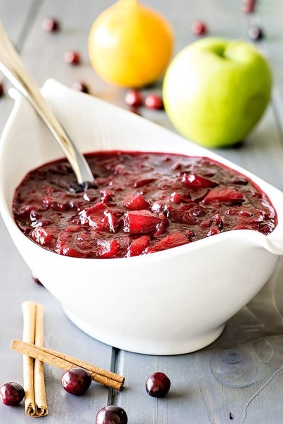 Клюквенный соус с апельсином и корицей Клюквенный соус с апельсином и корицей