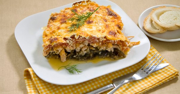 Баклажаны, запеченные с куриным филе Баклажаны, запеченные с куриным филе