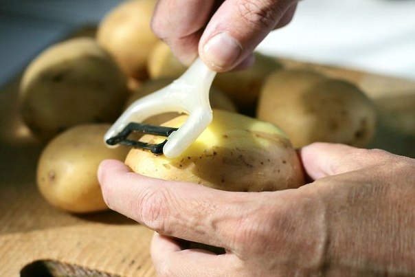 5 продуктов, которые полезнее есть с кожурой! Сохраняй себе, делись с друзьями! 5 продуктов, которые полезнее есть с кожурой! Сохраняй себе, делись с друзьями!