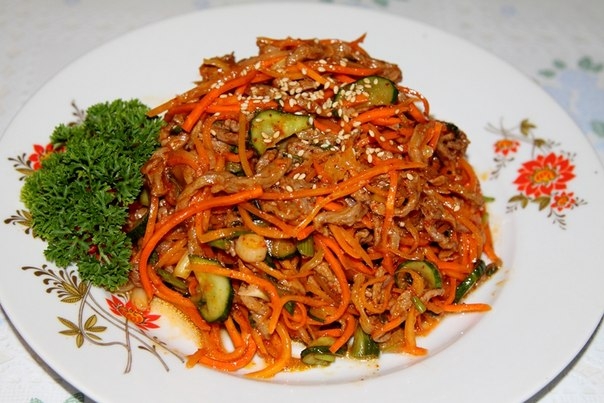 «Хе» из мяса — это блюдо корейской кухни, которое популярно и в нашей стране. Но родилось оно в Кита «Хе» из мяса — это блюдо корейской кухни, которое популярно и в нашей стране. Но родилось оно в Кита