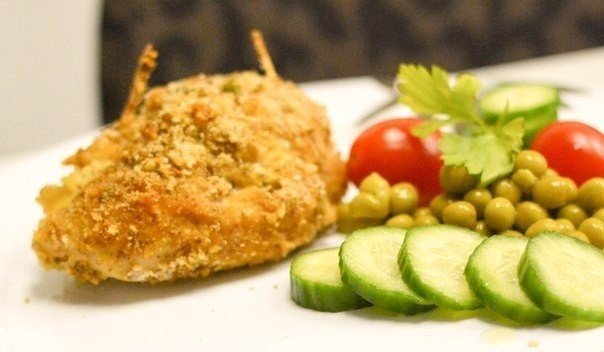 Куриная грудка по мотивам "Cordon Bleu" Куриная грудка по мотивам "Cordon Bleu"