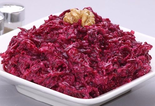 Простой салат из сыра, яиц и свеклы. Простой салат из сыра, яиц и свеклы.