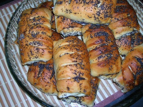 Сдобные булочки с маком.