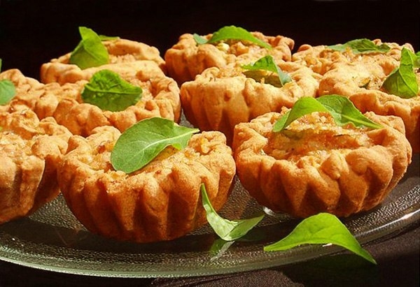 Закусочные картофельные корзиночки с мясом