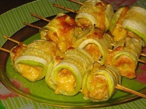 Рулетики из кабачка с курицей!