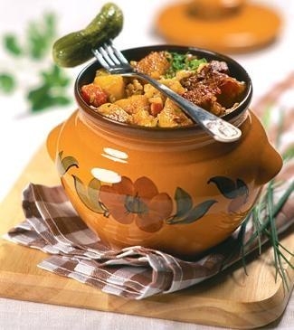 Картошка с мясом в горшочках. Картошка с мясом в горшочках.