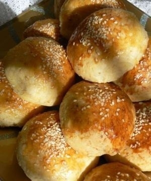 Булочки с колбасным сыром Булочки с колбасным сыром
