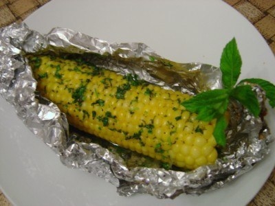Кукуруза запечённая с пряными травами Кукуруза запечённая с пряными травами