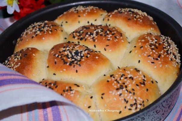 Булочки на кислом молоке с кунжутом Булочки на кислом молоке с кунжутом