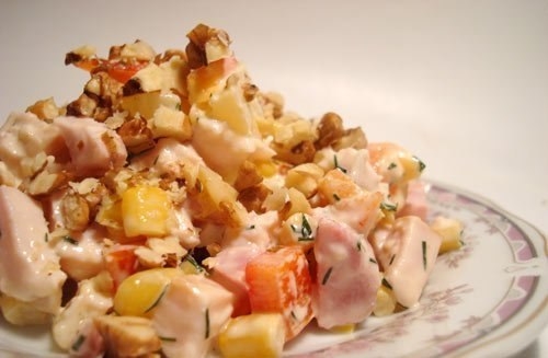 САЛАТИК С КОПЧЕННОЙ КУРИНОЙ ГРУДКОЙ. САЛАТИК С КОПЧЕННОЙ КУРИНОЙ ГРУДКОЙ.