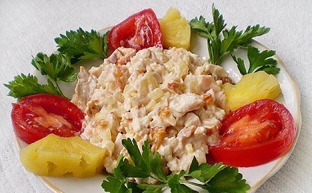 САЛАТ ИЗ КОПЧЕНОЙ КУРИЦЫ. САЛАТ ИЗ КОПЧЕНОЙ КУРИЦЫ.