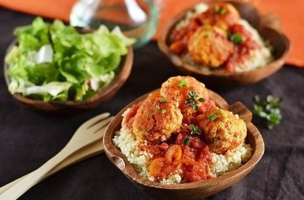 Пряный рис с мясными шариками