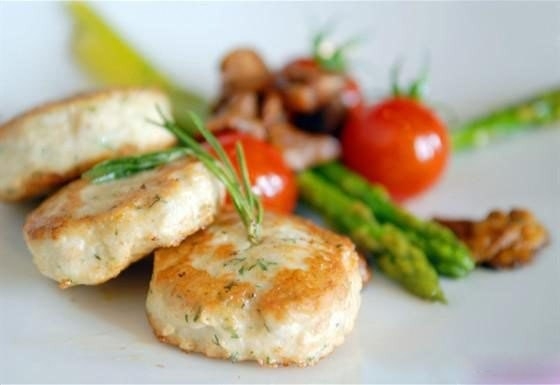 Нежные куриные котлетки &ndash; быстрый и вкусный рецепт!