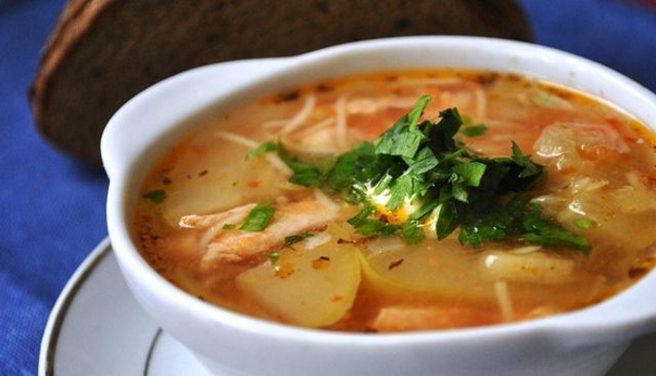 Суп с кабачками и курицей. Суп с кабачками и курицей.