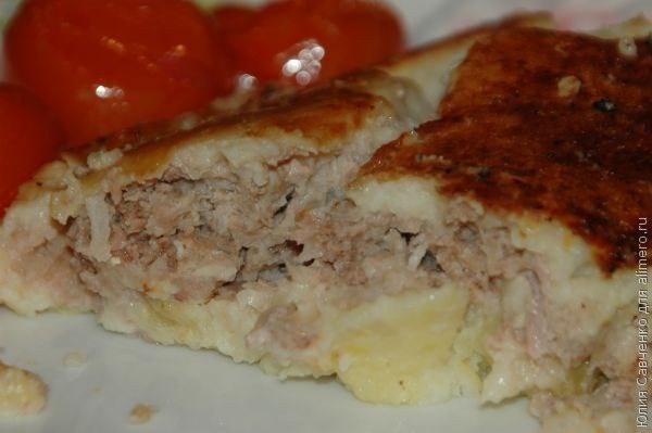 Картофельный рулет с капустно-мясной начинкой. Картофельный рулет с капустно-мясной начинкой.