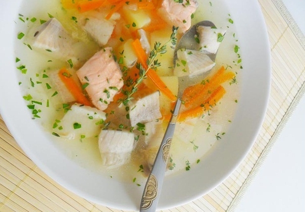 Легкий рыбный суп с овощами. Легкий рыбный суп с овощами.