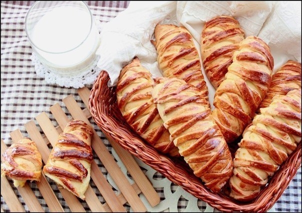 Булочки с творогом и персиком. Булочки с творогом и персиком.