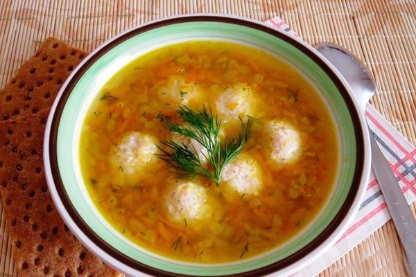 Гороховый суп с куриными фрикадельками. Гороховый суп с куриными фрикадельками.