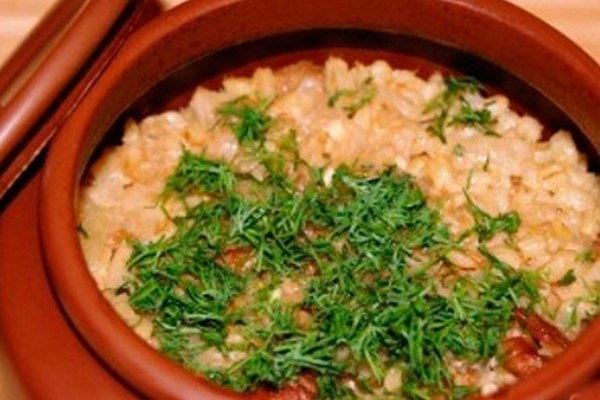 Перловка с мясом в горшочке. Перловка с мясом в горшочке.