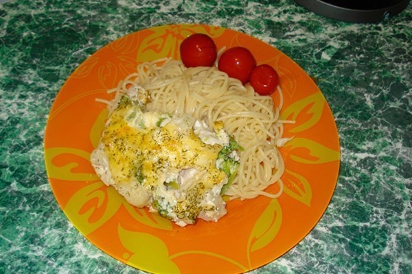 Курица с брокколи и цветной капустой. Курица с брокколи и цветной капустой.