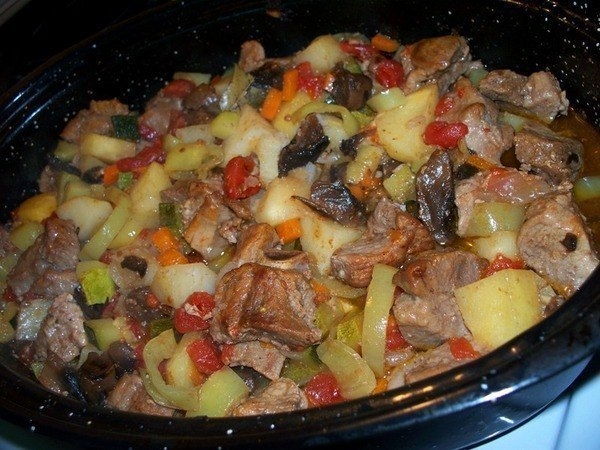 Вкусное жаркое в духовке Вкусное жаркое в духовке