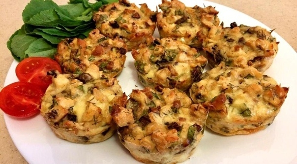 Куриные маффины с грибами и копченым сыром Куриные маффины с грибами и копченым сыром