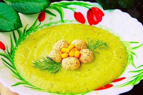 Овощной крем-суп с куриными фрикадельками. Овощной крем-суп с куриными фрикадельками.